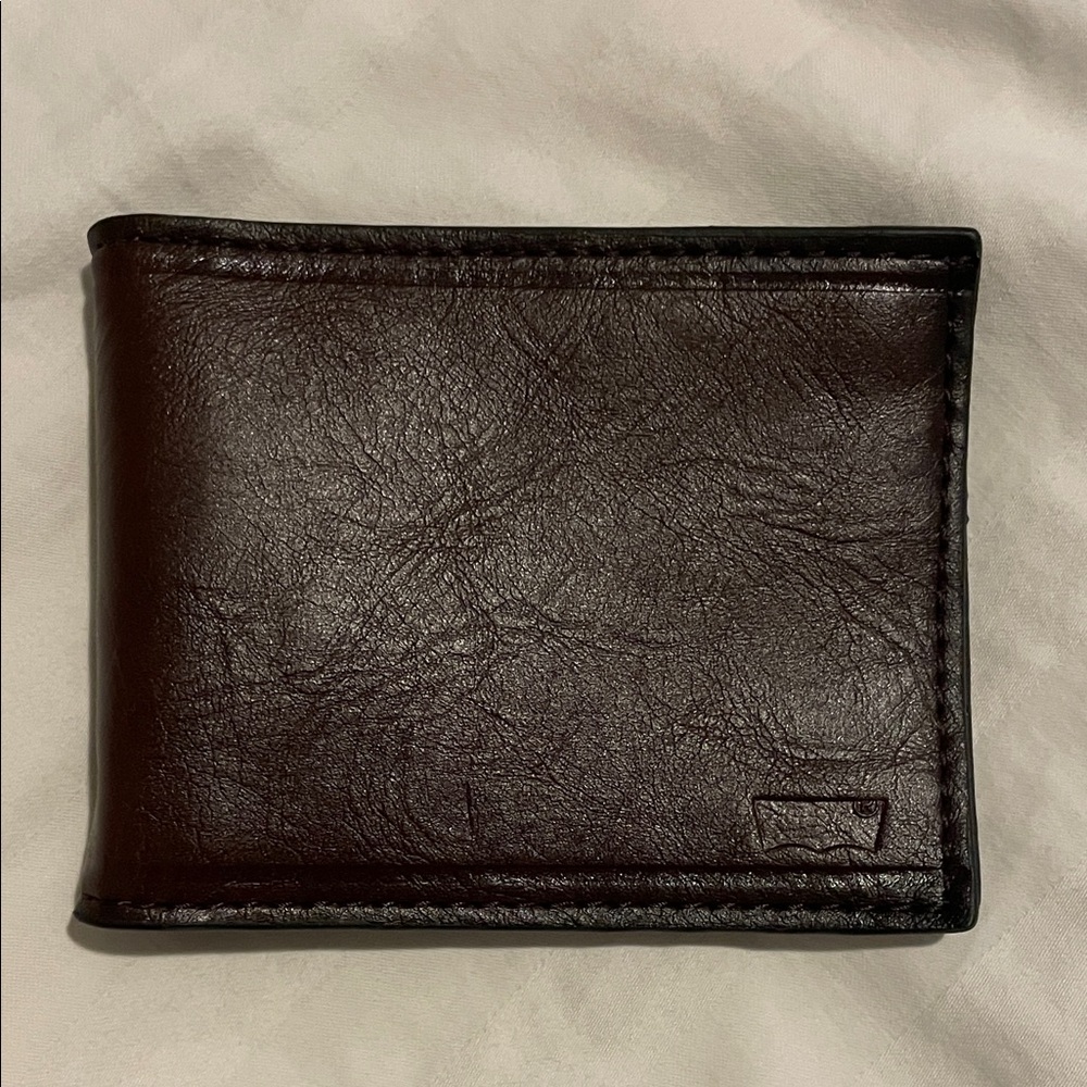 NWT Levi's Dark Brown Leather Wallet
